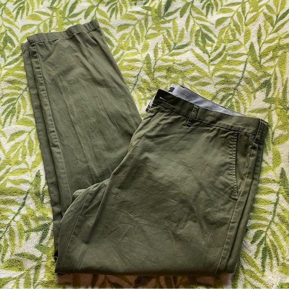 TOMMY HILFIGER 100% Cotton Khaki Dress Pants - Picture 6 of 6